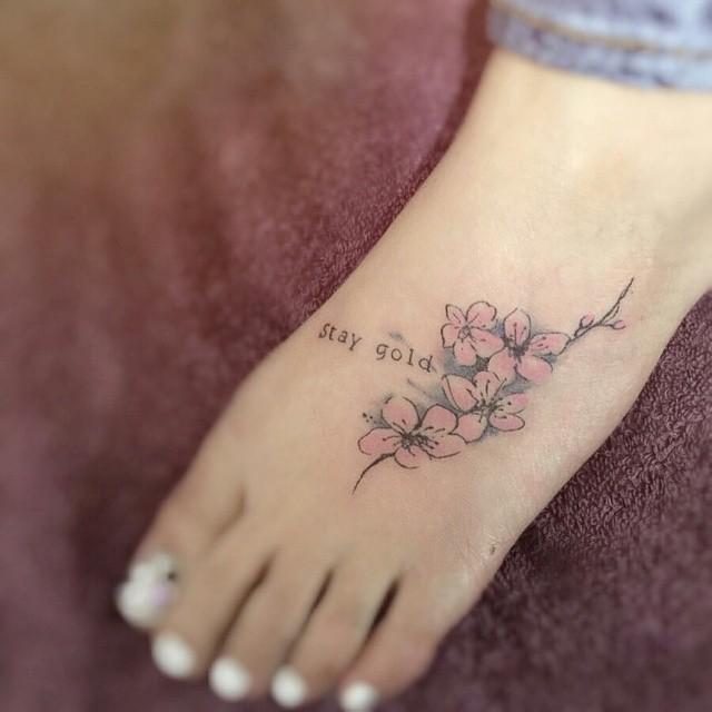 100 Tattoos on the Foot - Stunning and Inspiring Photographs