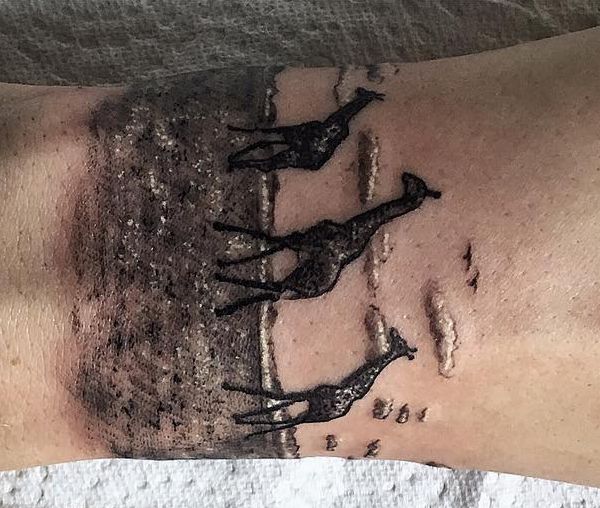 Giraffe Tattoo - Its Which means and 26 Concepts