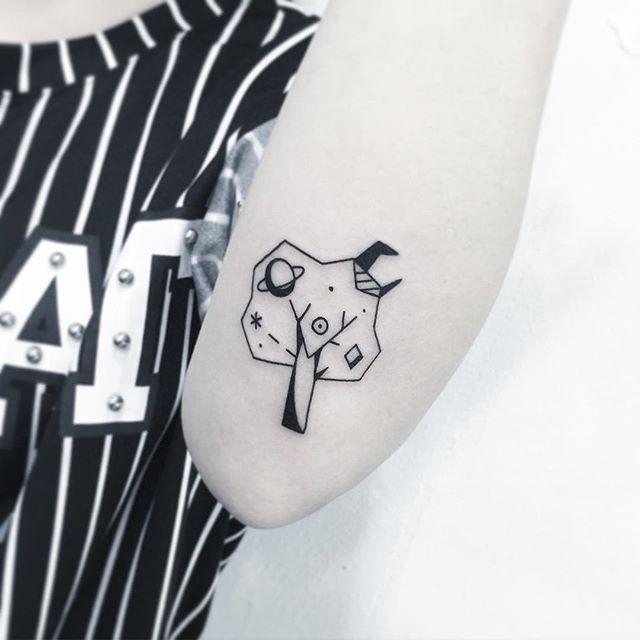 180 Delicate Feminine Tattoos - Lovely Photos