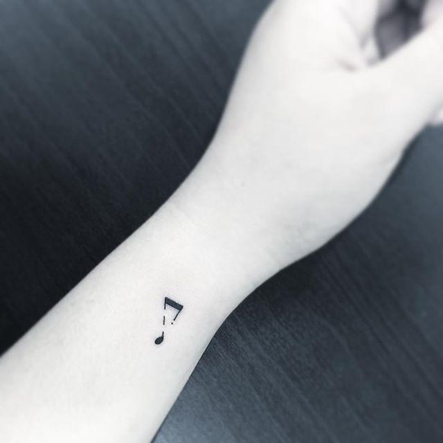 60 Tattoos of musical notes