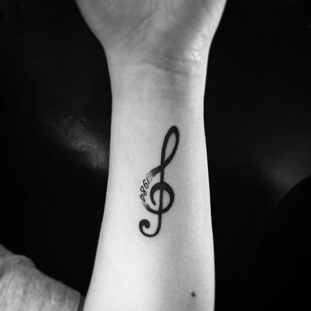 60 Tattoos of musical notes