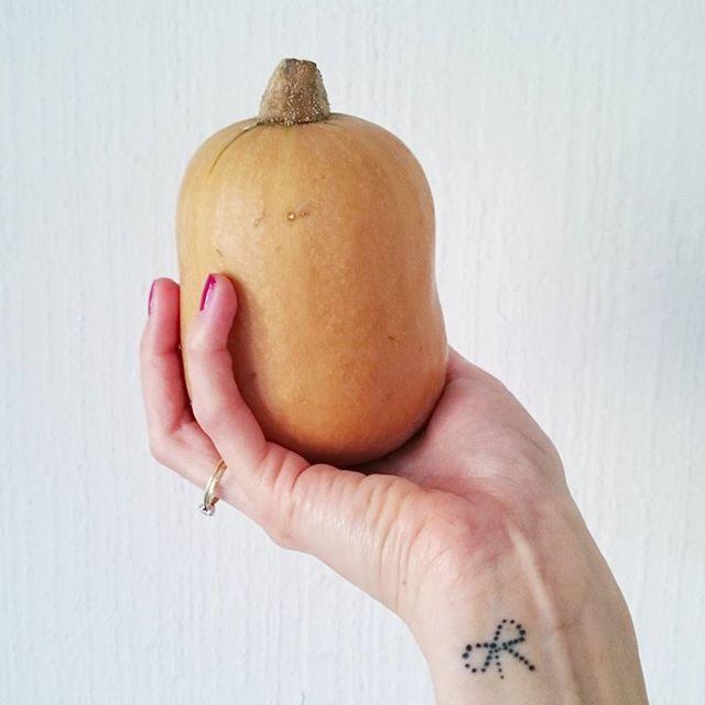 120 Tattoos on the Wrist (probably the most lovely photographs!)