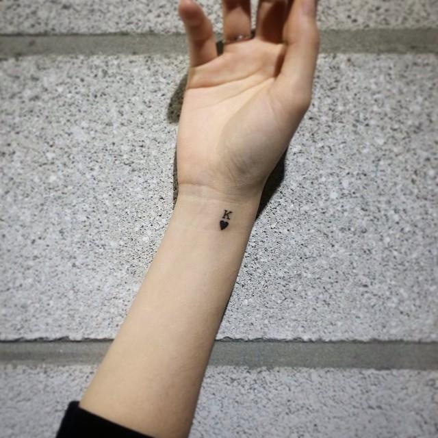 180 Delicate Feminine Tattoos - Lovely Photos