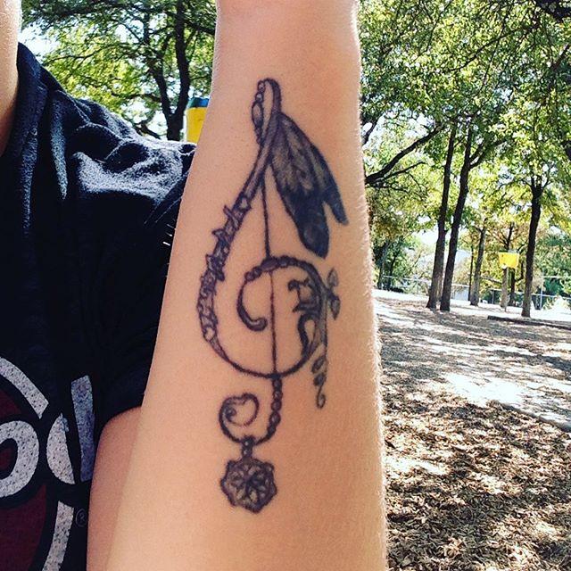 60 Tattoos of musical notes