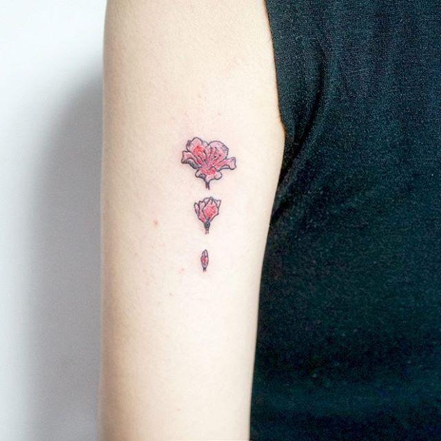 180 Delicate Feminine Tattoos - Lovely Photos