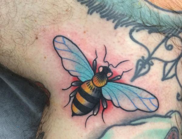 Bees Tattoos: Designs and meanings