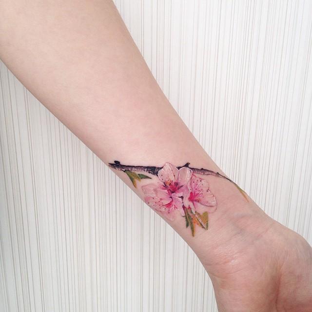 200 Tattoos for Girls: Lovely Images to Encourage