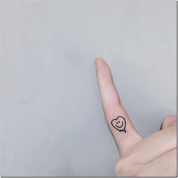 Finger Tattoos - Stunning and Inventive Fashions