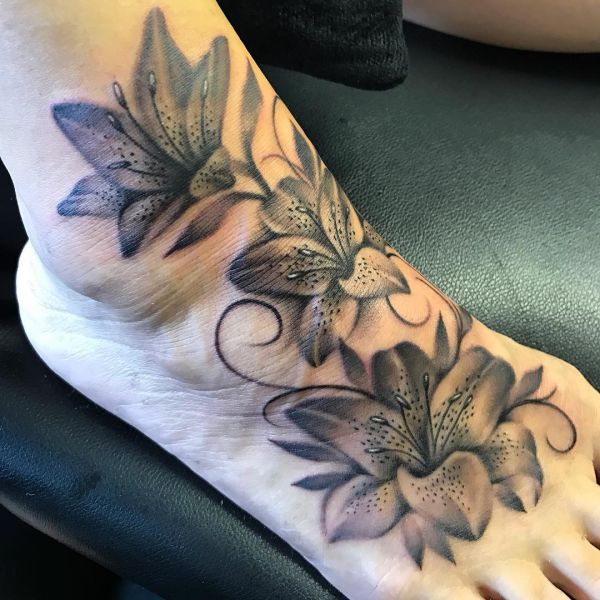 20 stylish foot tattoo concepts