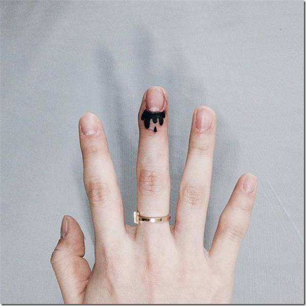 Finger Tattoos - Stunning and Inventive Fashions