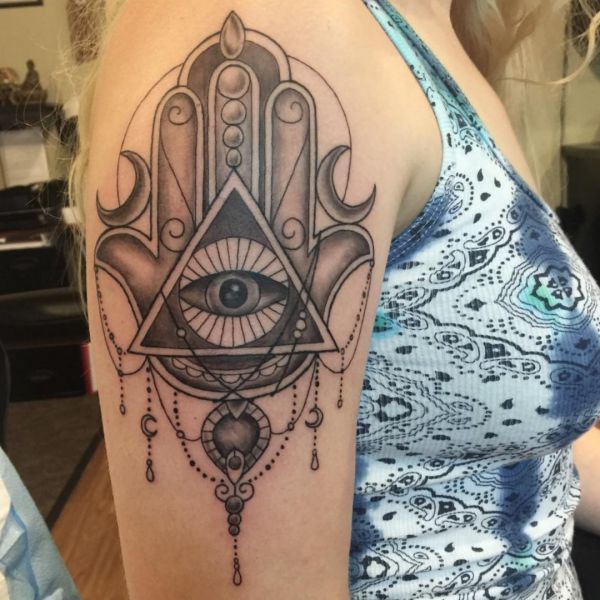 Hamsa (The Hand of Fatima) Tattoo - Which means & 30 Concepts