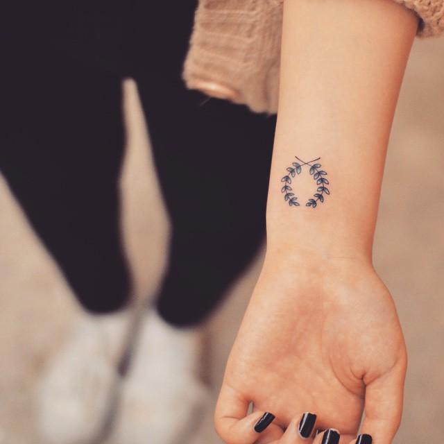 120 Tattoos on the Wrist (probably the most lovely photographs!)