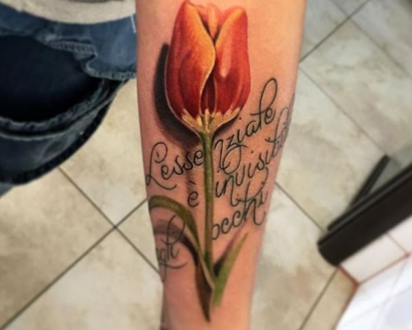 24 stunning tulip tattoos and their meanings