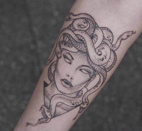 Medusa Tattoos: 20 concepts with that means