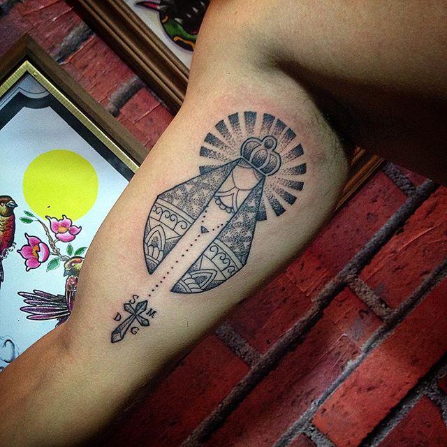 60 Tattoos of Our Woman Aparecida for individuals who have religion and hope