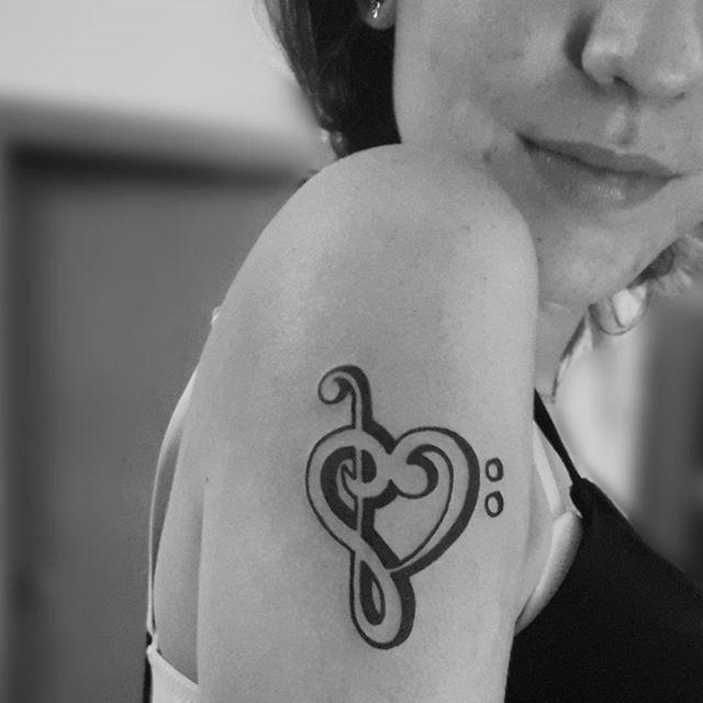 60 Tattoos of musical notes