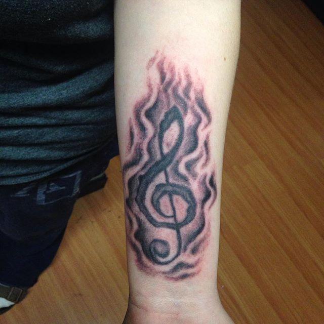 60 Tattoos of musical notes