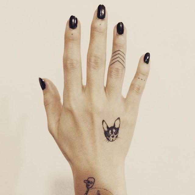 80 Tattoos on the Lovely Hand (the most effective images!)