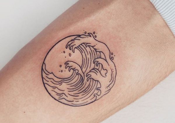 Water and waves tattoos: meanings and designs