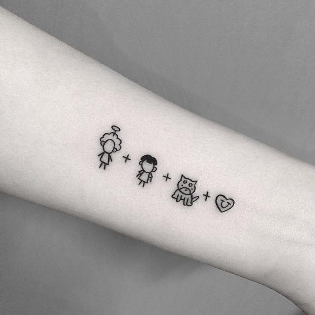 85 Household tattoos representing the union of family members