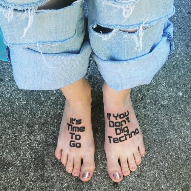 100 Tattoos on the Foot - Stunning and Inspiring Photographs