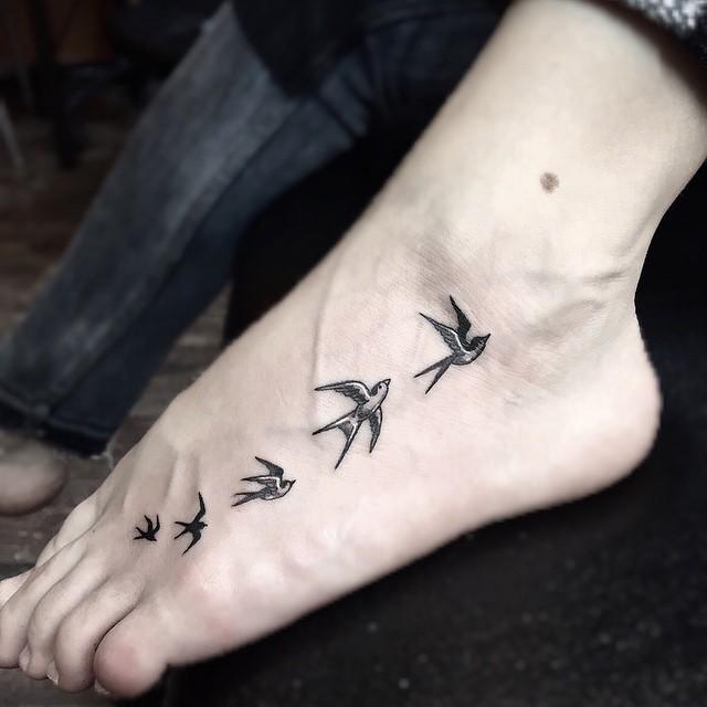 100 Tattoos on the Foot - Stunning and Inspiring Photographs