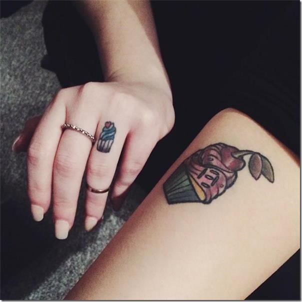 Finger Tattoos - Stunning and Inventive Fashions