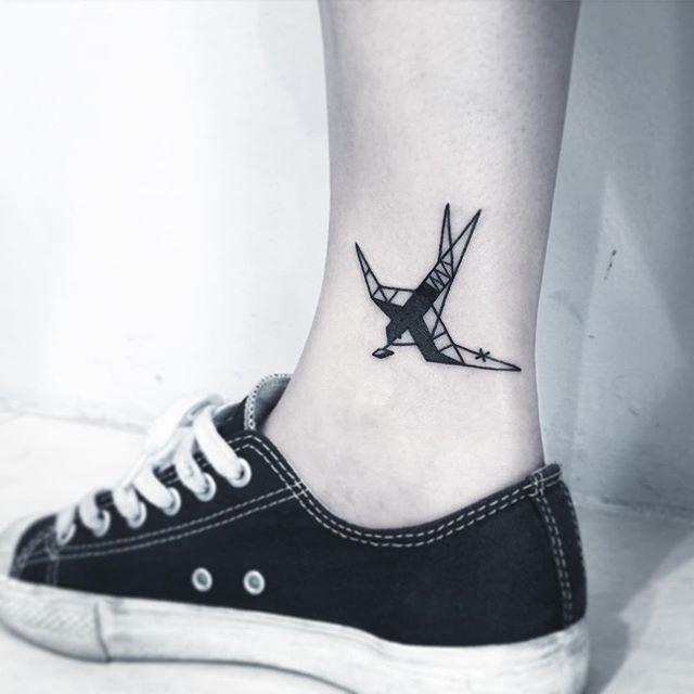 180 Delicate Feminine Tattoos - Lovely Photos