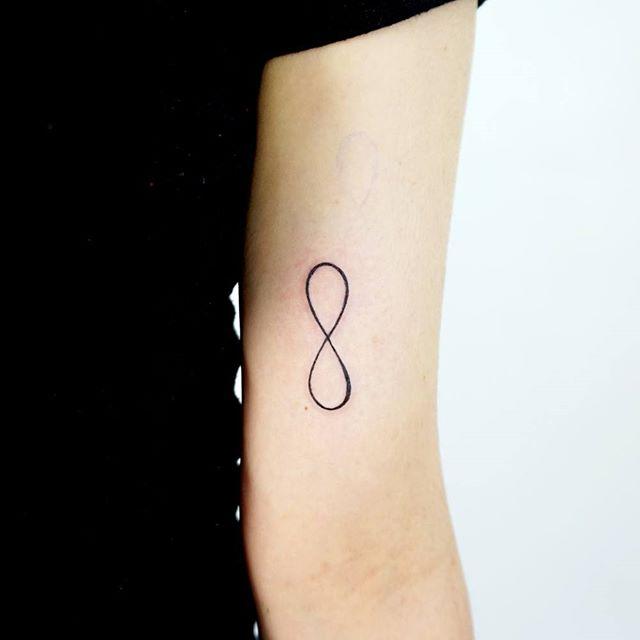 180 Delicate Feminine Tattoos - Lovely Photos