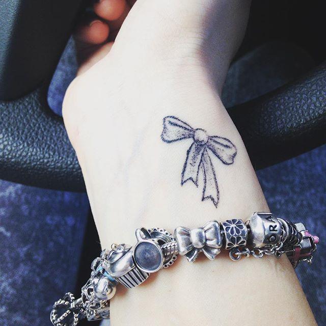 70 Wonderful and Inspirational Tie Tattoos