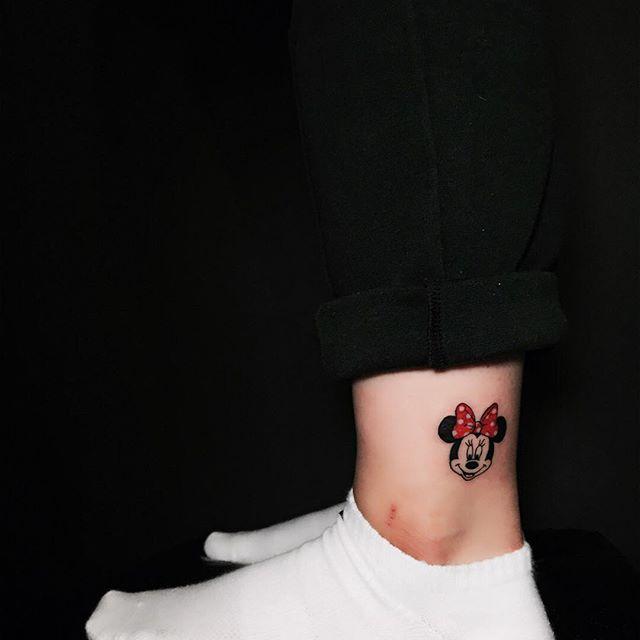 180 Delicate Feminine Tattoos - Lovely Photos