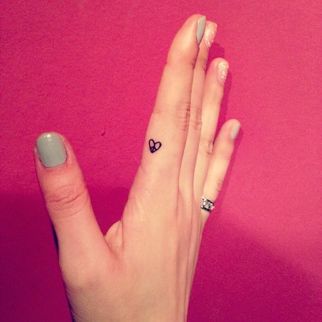 180 Delicate Feminine Tattoos - Lovely Photos