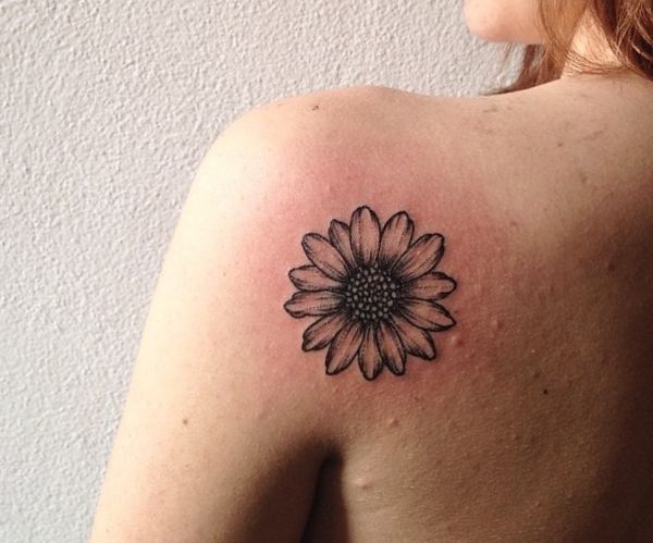 33 stunning daisy tattoos and their meanings