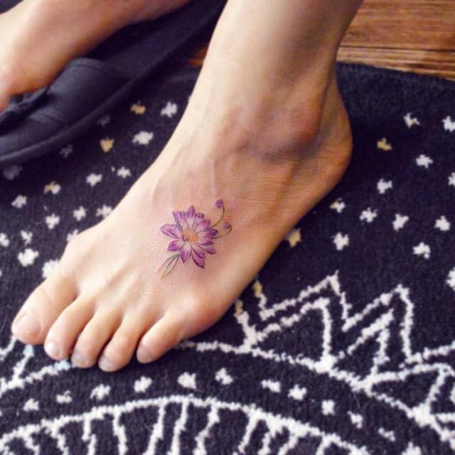 180 Delicate Feminine Tattoos - Lovely Photos