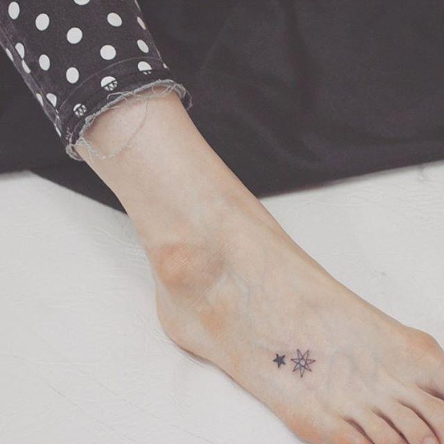 100 Tattoos on the Foot - Stunning and Inspiring Photographs