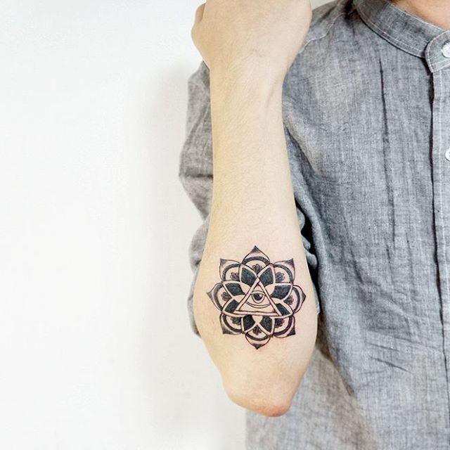 150 Inspirational and Artistic Male Tattoos