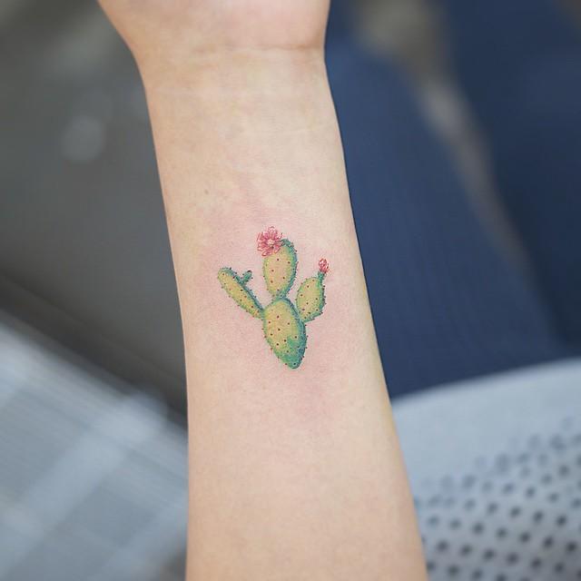 200 Tattoos for Girls: Lovely Images to Encourage