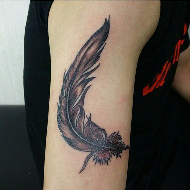 70 Feather Tattoos