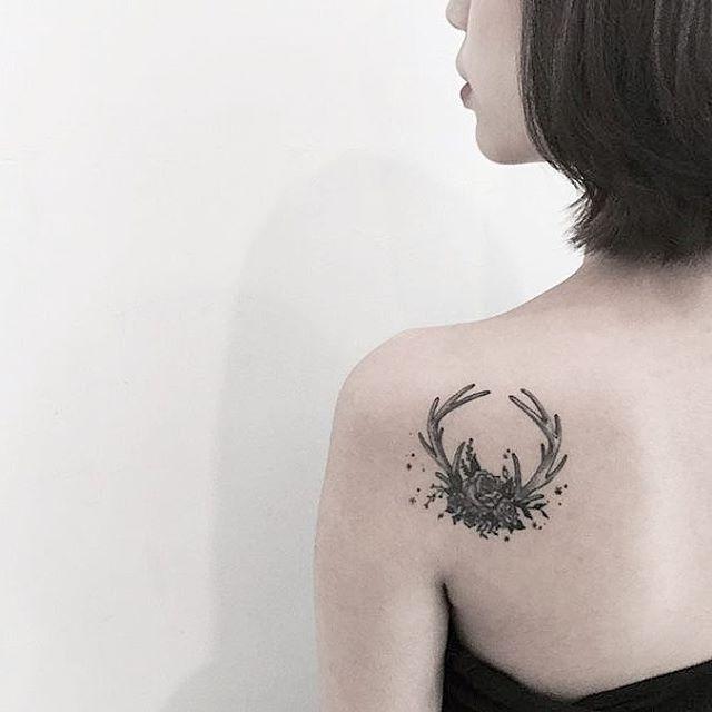 180 Delicate Feminine Tattoos - Lovely Photos