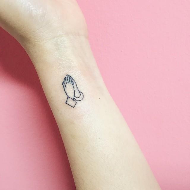 120 Tattoos on the Wrist (probably the most lovely photographs!)