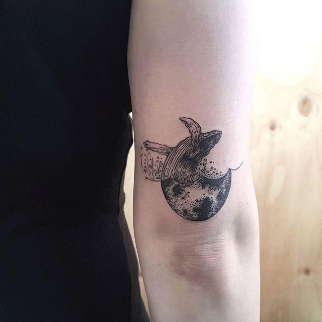 180 Delicate Feminine Tattoos - Lovely Photos