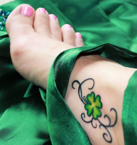 Tattoos for ladies within the foot [Creative and original designs]