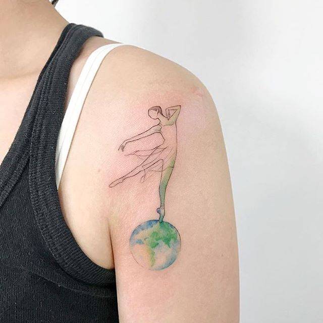 Small and delicate shoulder tattoos for girls