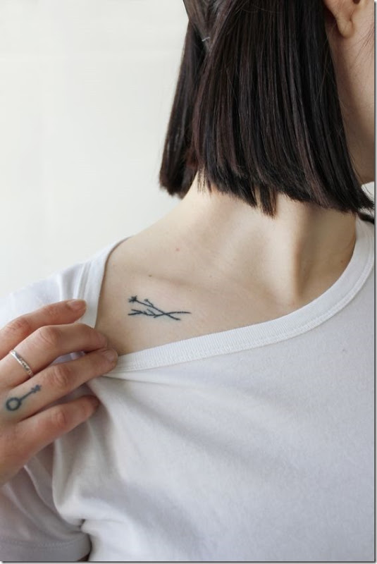 Stylish and Impertinent Clavicle Tattoos for Girls