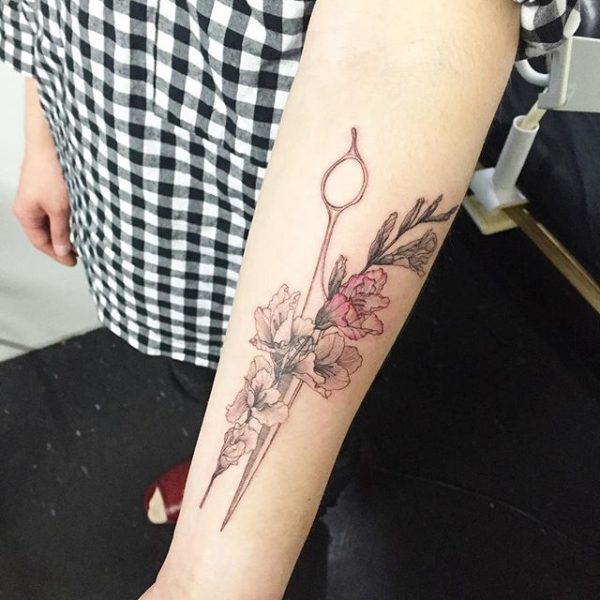 Tattoos for ladies in shade, designs and tendencies