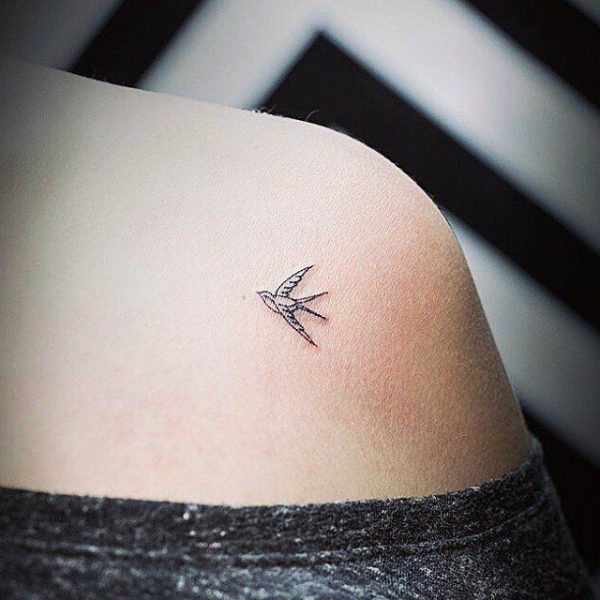 Small and delicate shoulder tattoos for girls