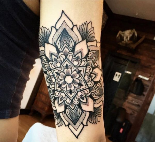 110 Mandalas Tattoos for girls