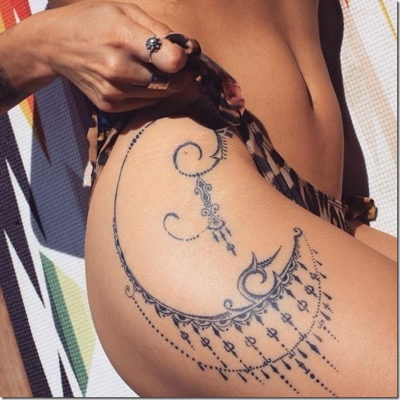 Seductive Hip Tattoos For Ladies