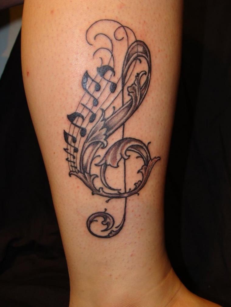 Ladies's forearm tattoo in all its kinds - uncover!