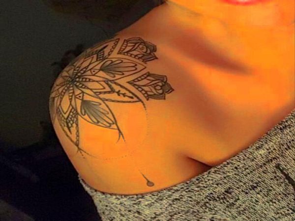 Small and delicate shoulder tattoos for girls